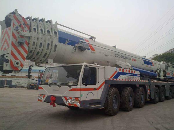 中聯150噸吊車租賃展示