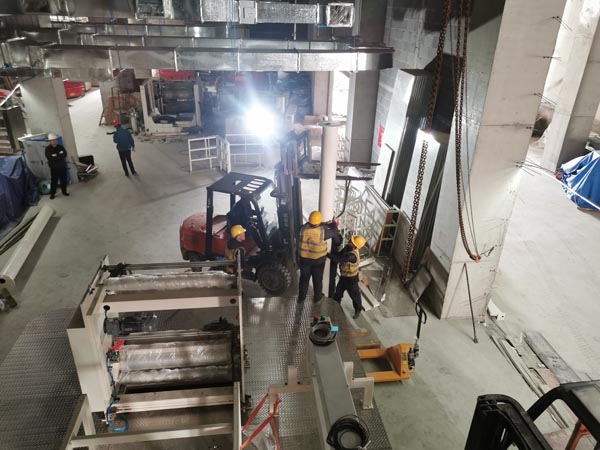 華仁藥業設備安裝搬運